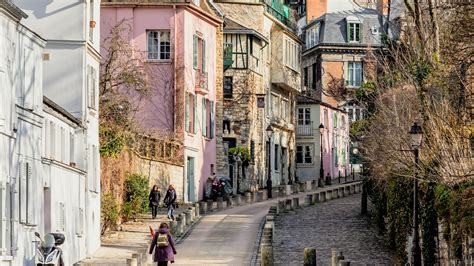 Walk On Walk Off 90-Minute Tour of Montmartre Paris | Walks