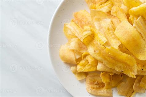 Banana Chips - fried or baked sliced banana 4726607 Stock Photo at Vecteezy