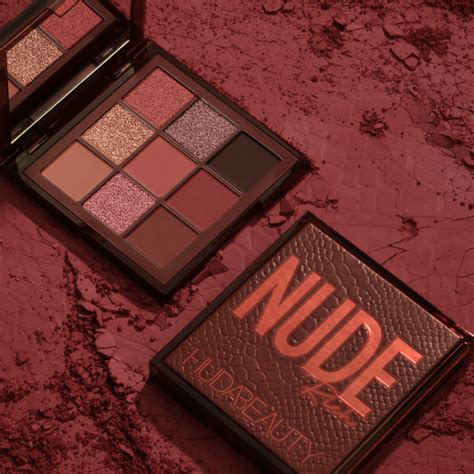 Huda Beauty Nude Obsessions Palette Dark Huda Beauty Eyeshadow
