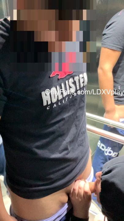 Mamando En El Ascensor A Chico Hetero Argentino Gay BDSM Porn XHamster