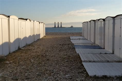 D Couvrez L Histoire Des Cabanes Du Havre Ce Village Sur La Plage