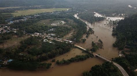 Tiga Sungai Meluap Tujuh Kecamatan Di Sultra Terendam Banjir Suara