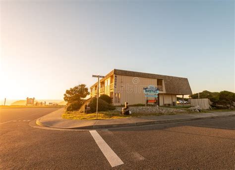 Bandon Beach Motel in Bandon Oregon during Sunset. Editorial Stock ...