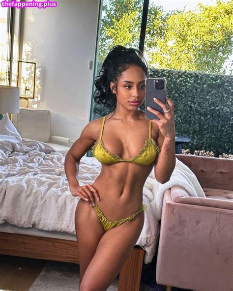 Qimmah Russo Qflex Life Qimmahrusso Nude Onlyfans Photo