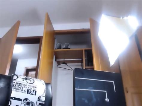 Latina Colombiana Aleja Kiss