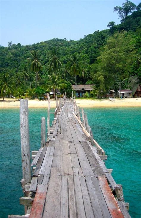 Tioman Island In Malaysia Is Paradise But It Has A Dark Side