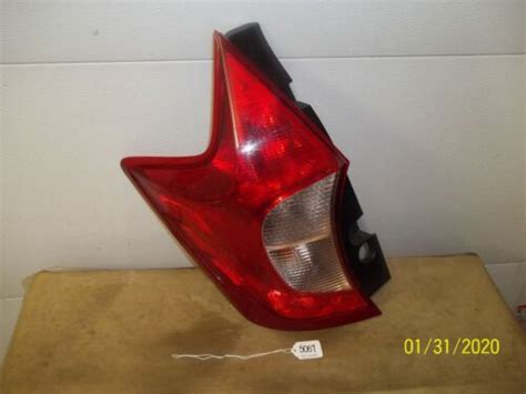 2014 17 Nissan Versa Left Driver Side Hatchback Tail Light Assembly 265553wcoa Ebay