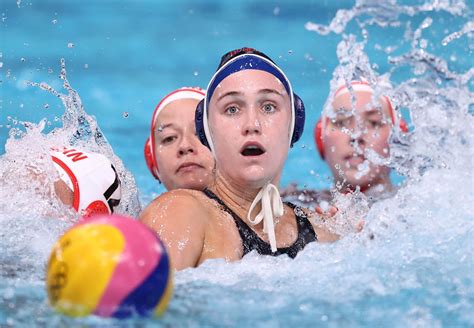 Olympics Water Polo U S Women Crush Canada To Race Into Semi Finals