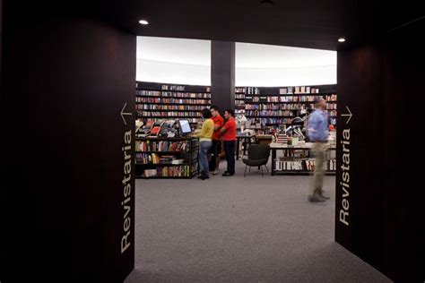 Galeria De Livraria Da Vila P Tio Higien Polis Isay Weinfeld