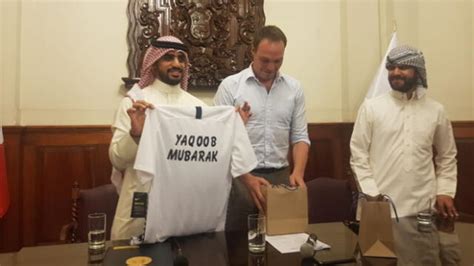 Yaqoob Mubarak Empresario árabe en La Victoria George Forsyth