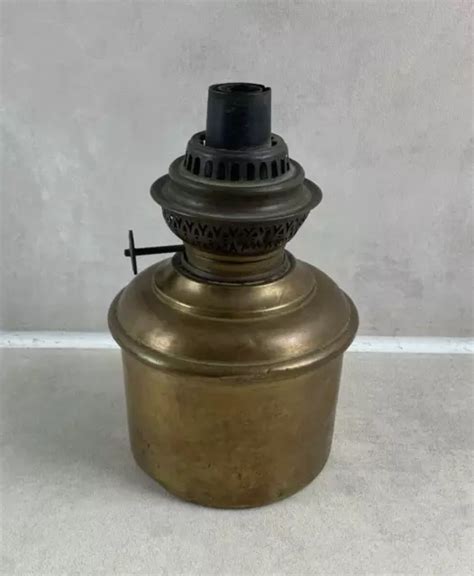 ANCIENNE LAMPE À huile pétrole en laiton XXe EUR 15 00 PicClick FR