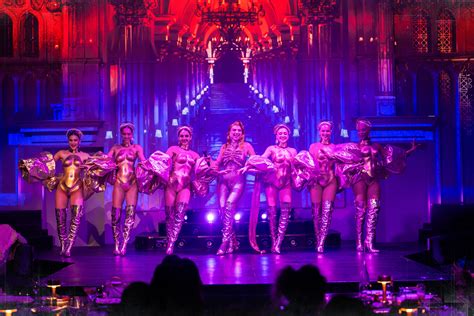 Most Spectacular Dinner Shows in Dubai | DREAM Restaurant