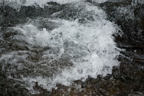 Swirling Water – FREEBigPictures.com