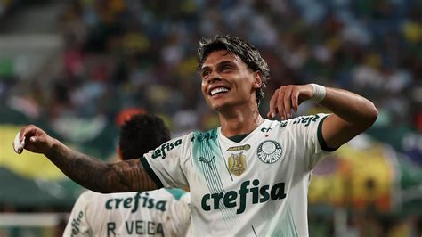 VÍDEO Richard Ríos do Palmeiras participa de gol da virada da