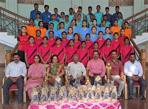 Overall Sports Prize For Jss High School Suttur Jss Mahavidyapeetha