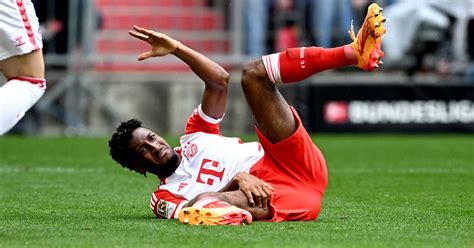 Bayern Star Coman Verr T Schreie Oft Vor Schmerz