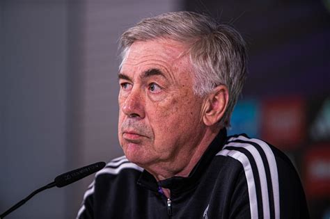 Real Madrid Carlo Ancelotti répond aux questions sur son avenir