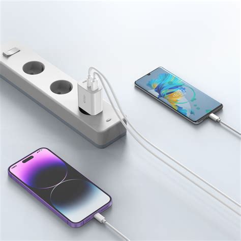 Tech Protect Φορτιστής Χωρίς Καλώδιο με Θύρα Usb A και 2 Θύρες Usb C