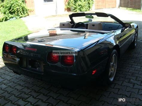 1993 Corvette LT1 - Car Photo and Specs