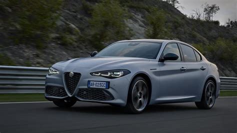 Alfa Romeo Giulia E Stelvio Il Restyling Porta Più Tecnologia Dai Fari A Led Alla