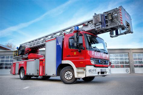 Drehleiter Mit Korb DLK 23 12 Feuerwehr Schongau