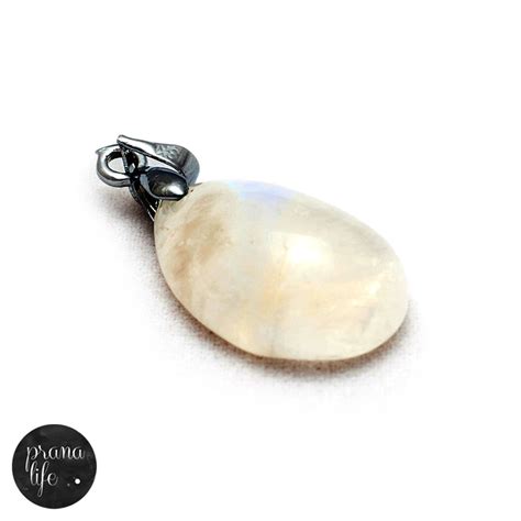 Moonstone (pendant) - Prana World