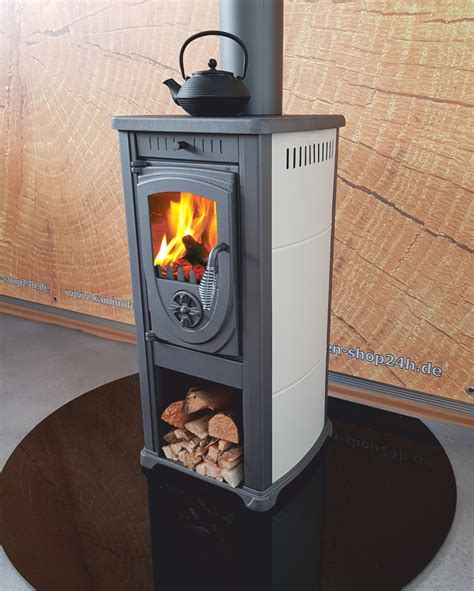 EEK A Kaminofen Okta Creme Mit Herdplatte 3 9kW