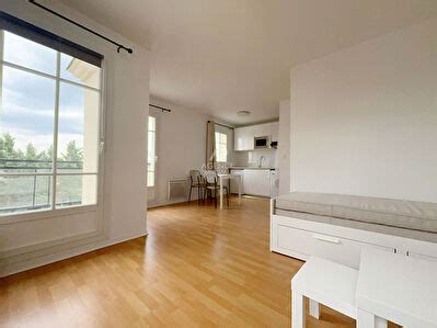 Appartement Carrières Sous Poissy studio meublé de 27 94 m2