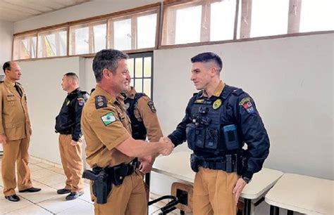 Militares recebem homenagem após promoções de graduações superiores