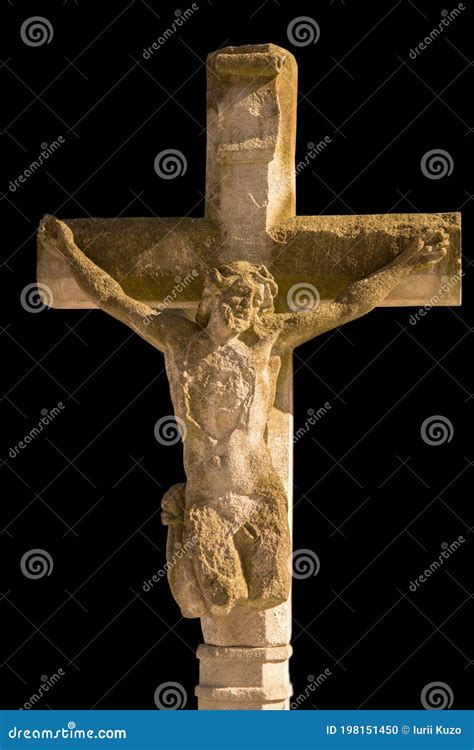 A Crucificação De Jesus Cristo Uma Estátua De Pedra Muito Antiga Foto