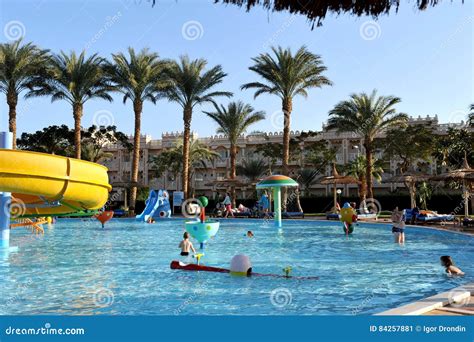 Hurghada Egypt October Unidentified People Swim And