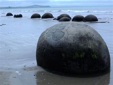 Moeraki Boulders Photo Picture Image Moeraki Boulders Otago New