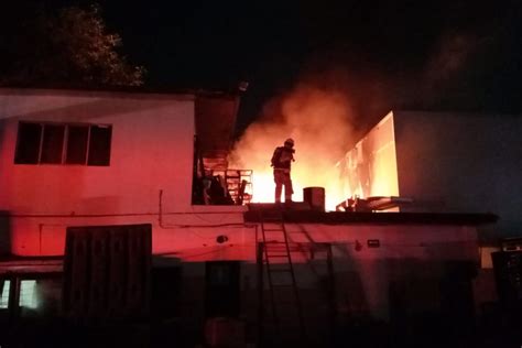 Incendio En Bodega De L Cteos En Monterrey El Semanario De Nuevo Le N