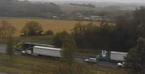 Tractor Trailer Crash Causes 3 Mile Backup On I 81s In Botetourt County