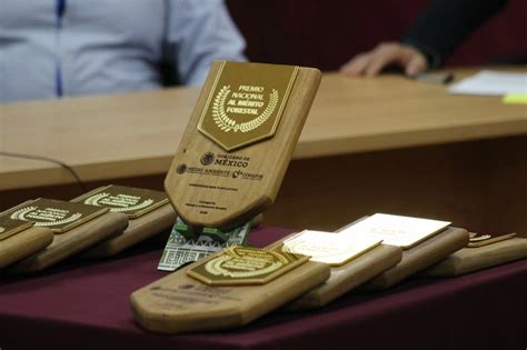 La Jornada Entregan Semarnat Y Conafor Premio Al M Rito Forestal