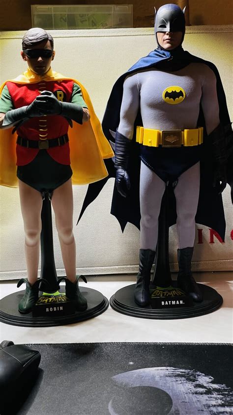 1 6 Hot Toys MMS 218 219 Batman 1966 Batman And Robin 1 6th Scale Figures Page 198