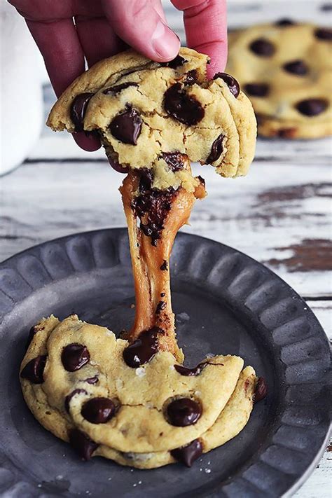 Cookies Moelleux Aux P Pites De Chocolat C Ur Fondant Au Caramel