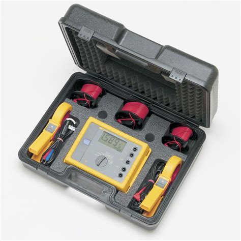 Fluke 1623-2 KiT Basic Geo Earth Ground Tester with Accessories