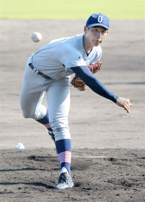 22日に4強激突 第99回夏の高校野球香川大会 大手前高松の背番号1を背負う右腕宇良 四国新聞社