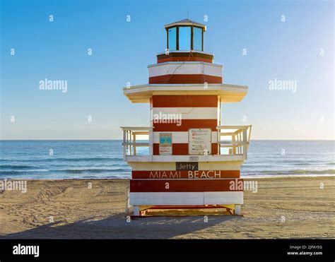 Miami Beach Pink Lifeguard House Hi Res Stock Photography And Images