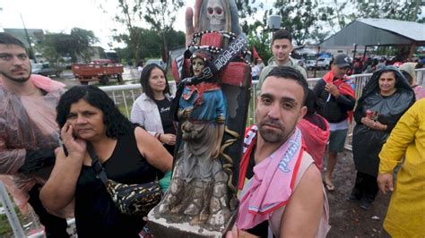 Pese Al Diluvio Unas 350 000 Personas Pasaron Por El Santuario Del