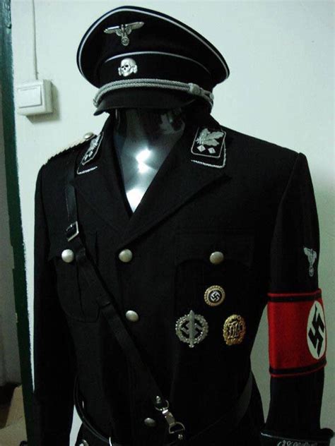 GUERRERA DE UNIFORME SS ALLGEMEINE M UNIFORME NEGRO ALEMANIA NAZI