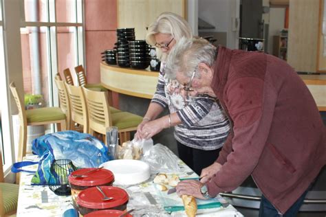 Bewoners Fotoalbum Mosselmiddag St Annahof Uden