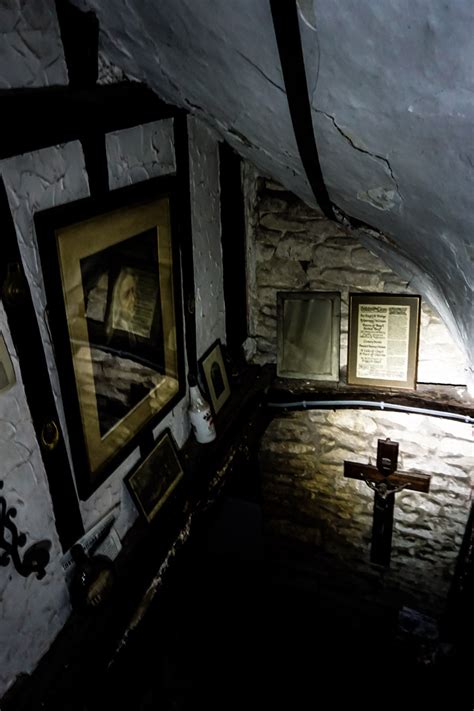 Ghosts Of The Ancient Ram Inn Most Haunted Place In England Amy S Crypt