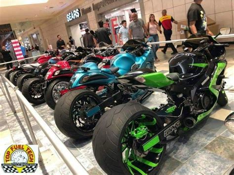 Pin by Selwyn Jones on Custom sport bikes 2 | Custom hayabusa, Custom ...