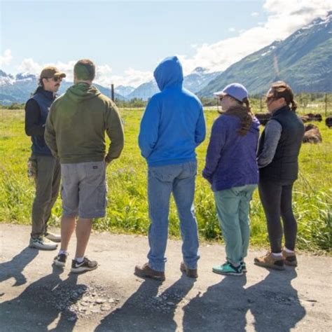 Tours - Alaska Wildlife Conservation Center