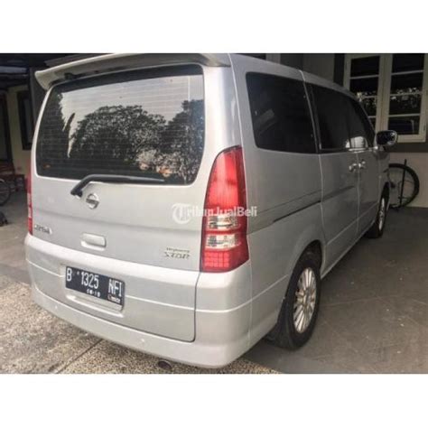 Nissan Serena Tahun Hws Automatic Silver Mulus Terawat Di