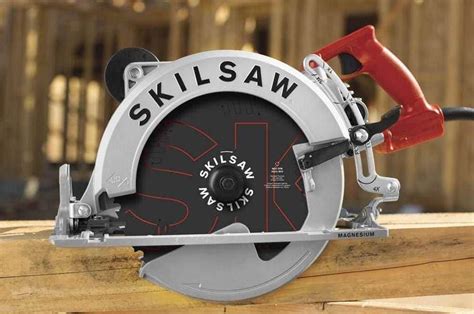 SKILSAW 15 10 1 4 Magnesium SAWSQUATCH Worm Drive Circular Saw