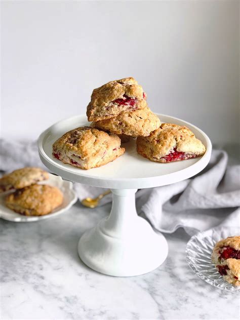 Scones De Frambuesa Y Cardamomo Cabro Cocina Scones Recetas De