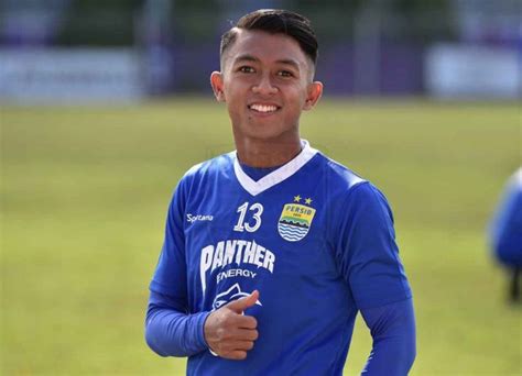 Pemain Persib Febri Hariyadi Tolak Klub Asal Thailand Okezone Bola